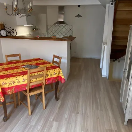 In The Heart Of The Historic Center Of Valreas